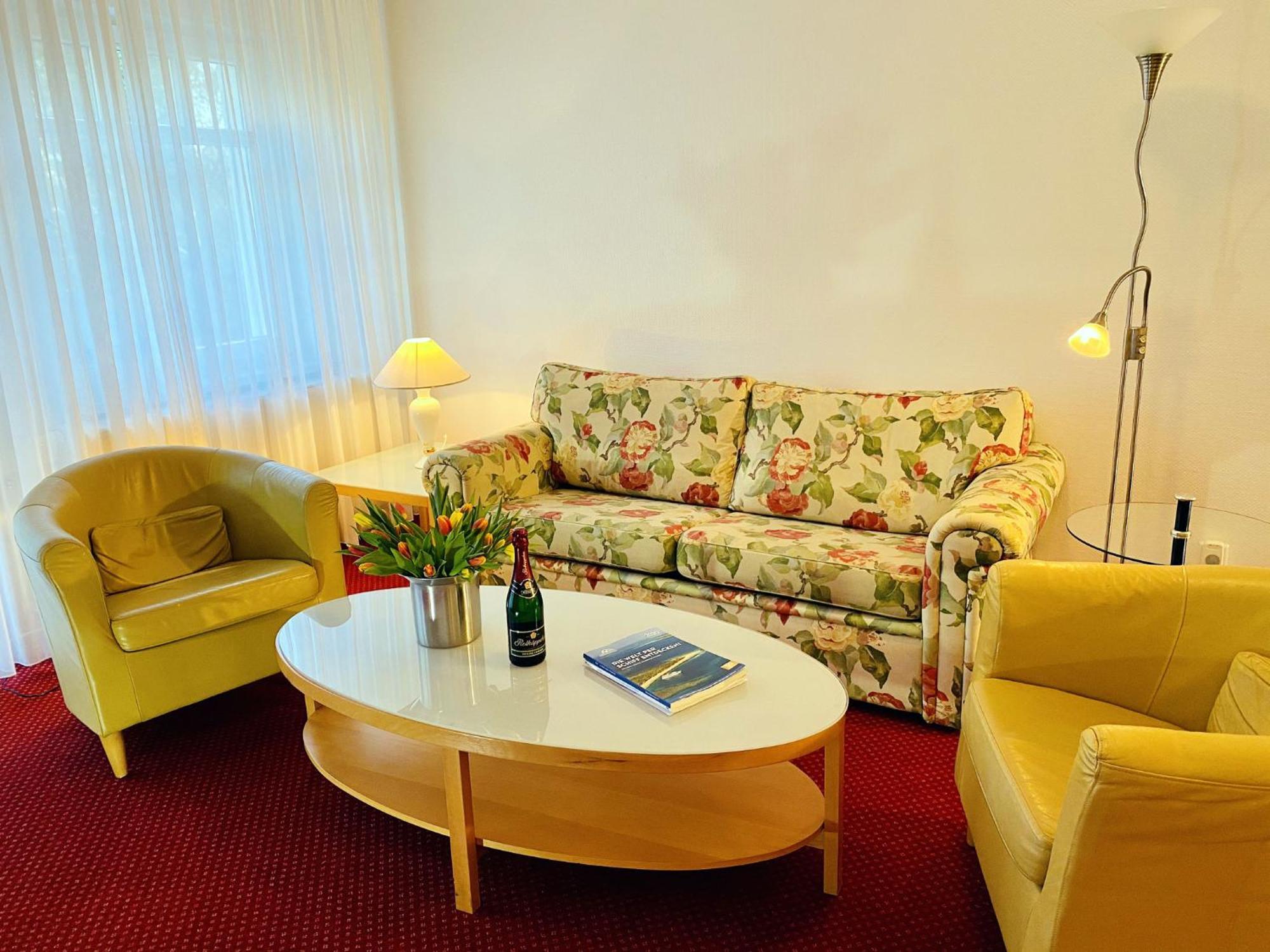 Haus Kastell - Suite Strandglueck Херингсдорф Екстериор снимка
